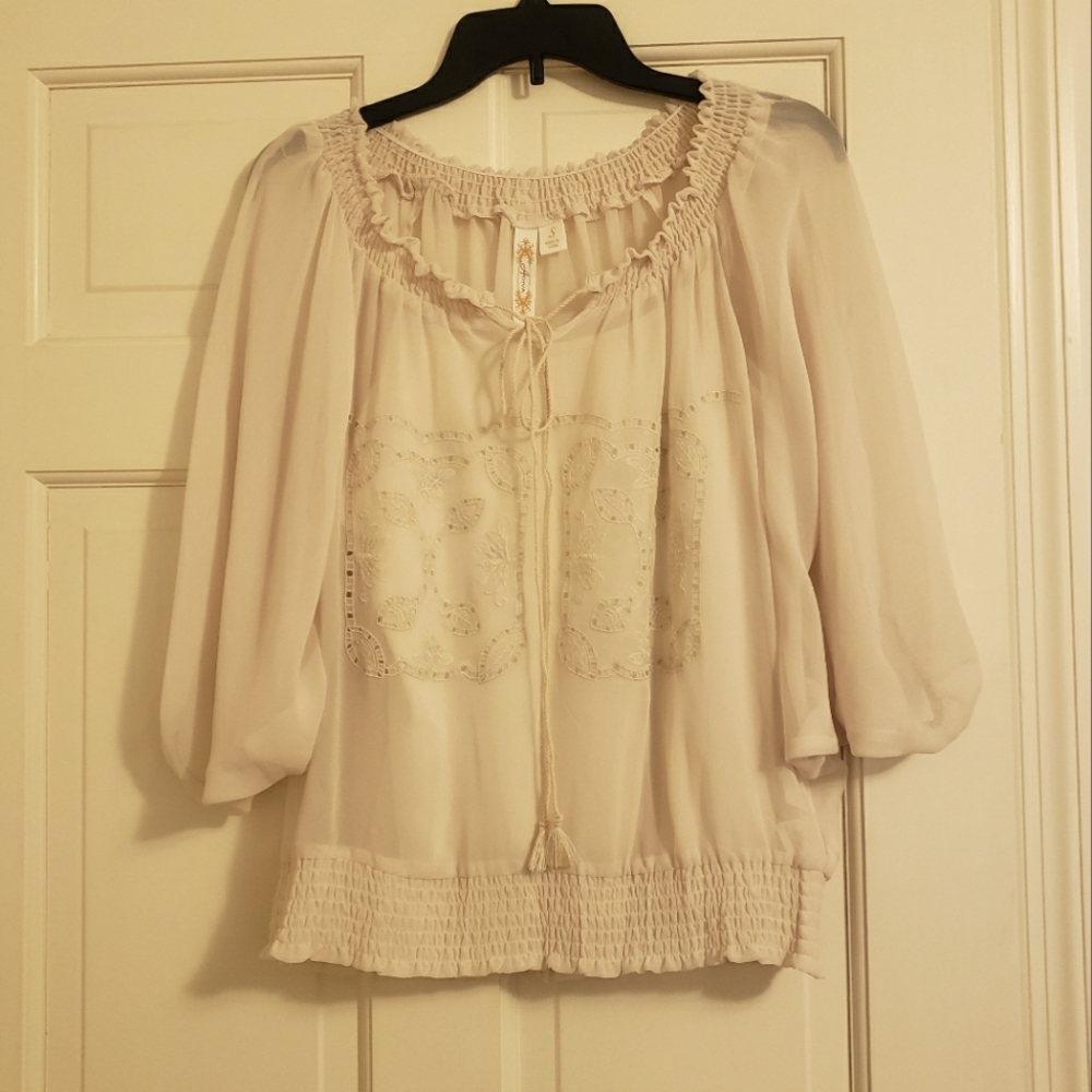 NWOT Adiva cream color embroidered top, size Small